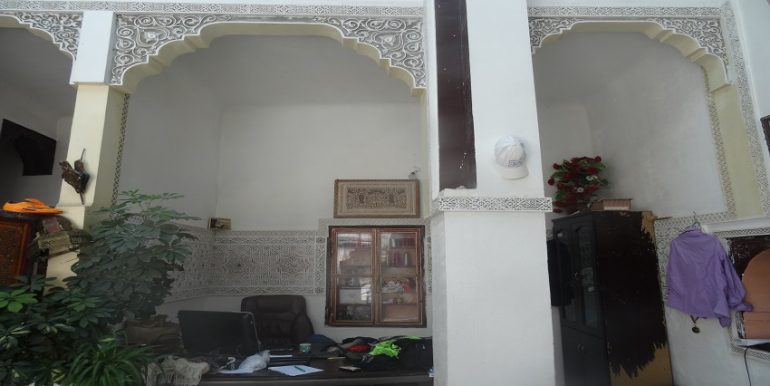 Maison avec neuf piéces