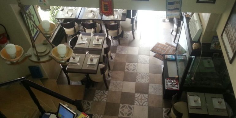 restaurant bien situé à vendre