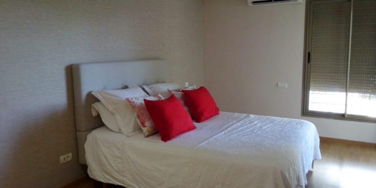 4cd30ce6-d233-40c8-b9b4-fe8c22c72381