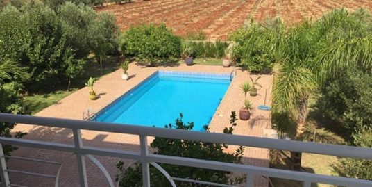 un ferme Avec villa et piscine pour location par journée