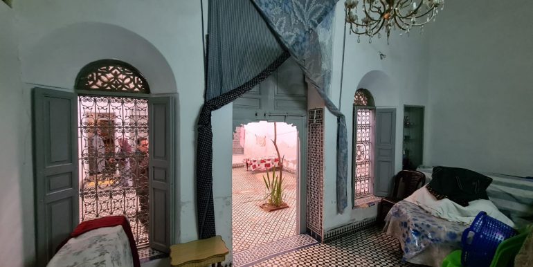 01f35519-2b0b-4a75-ad76-944ebb491061