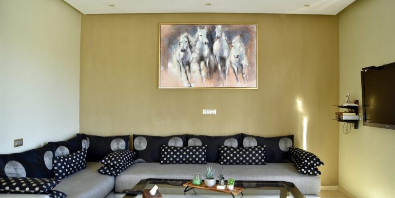 b57050f9-3e3d-4318-b301-ffdd84301823