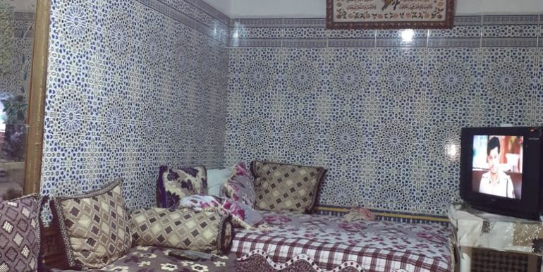 2a31a8e7-6c16-40ae-8607-1de2c2605631