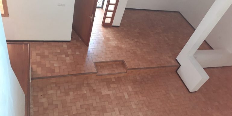 b3e09046-325a-42eb-8630-3f445c327b50