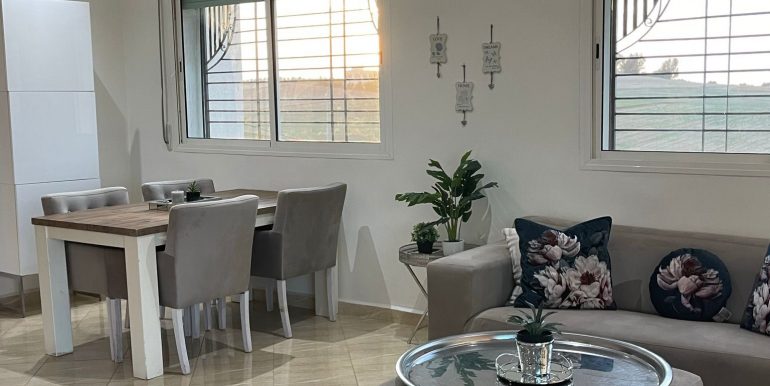 a6723f5d-d0ce-40be-a964-cceace7c18e1