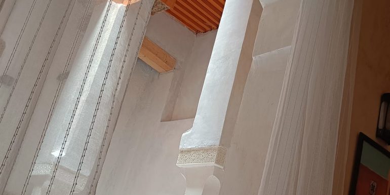 5fd5fbe4-3251-4519-8e58-6842a5a0d102