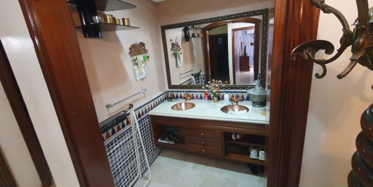 1ebd4300-c265-49c6-b684-56aed4bb6b94