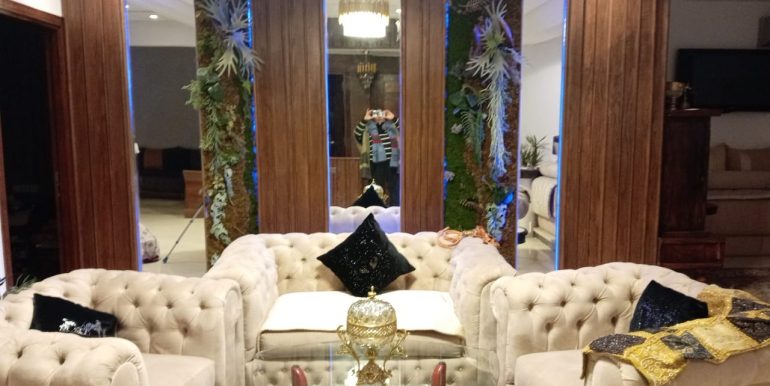 6d9e313b-0b04-4d87-b8e7-7ea5322245e8