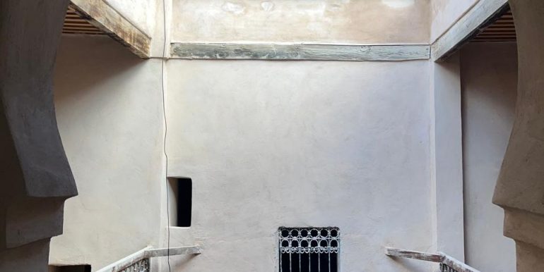 09f6d0be-36c5-4f59-a8ac-2691a1b32270