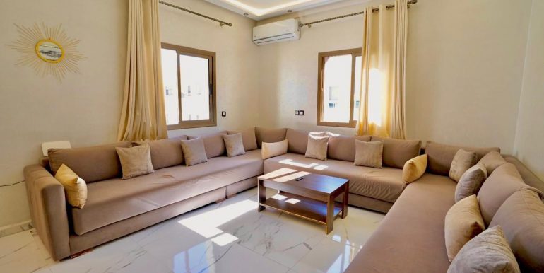 Appartement au 3 -ème étage meublé